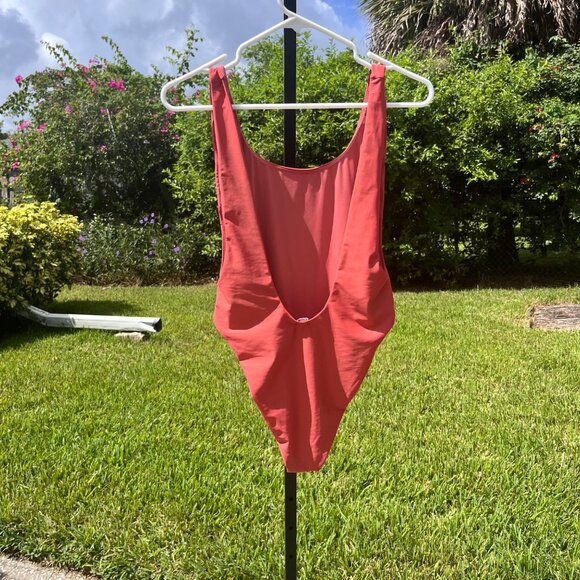 Aerie Super Scoop One Piece Nylon Swimsuit in Coral Size M - Picture 3 of 11